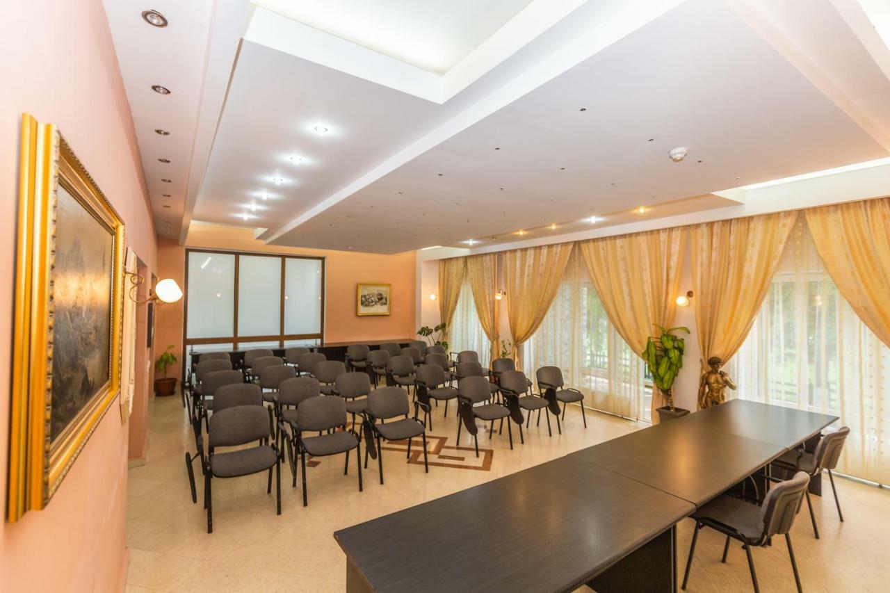Hotel Miraj - Restaurant & Sauna & Biliard Poiana Brasov Εξωτερικό φωτογραφία