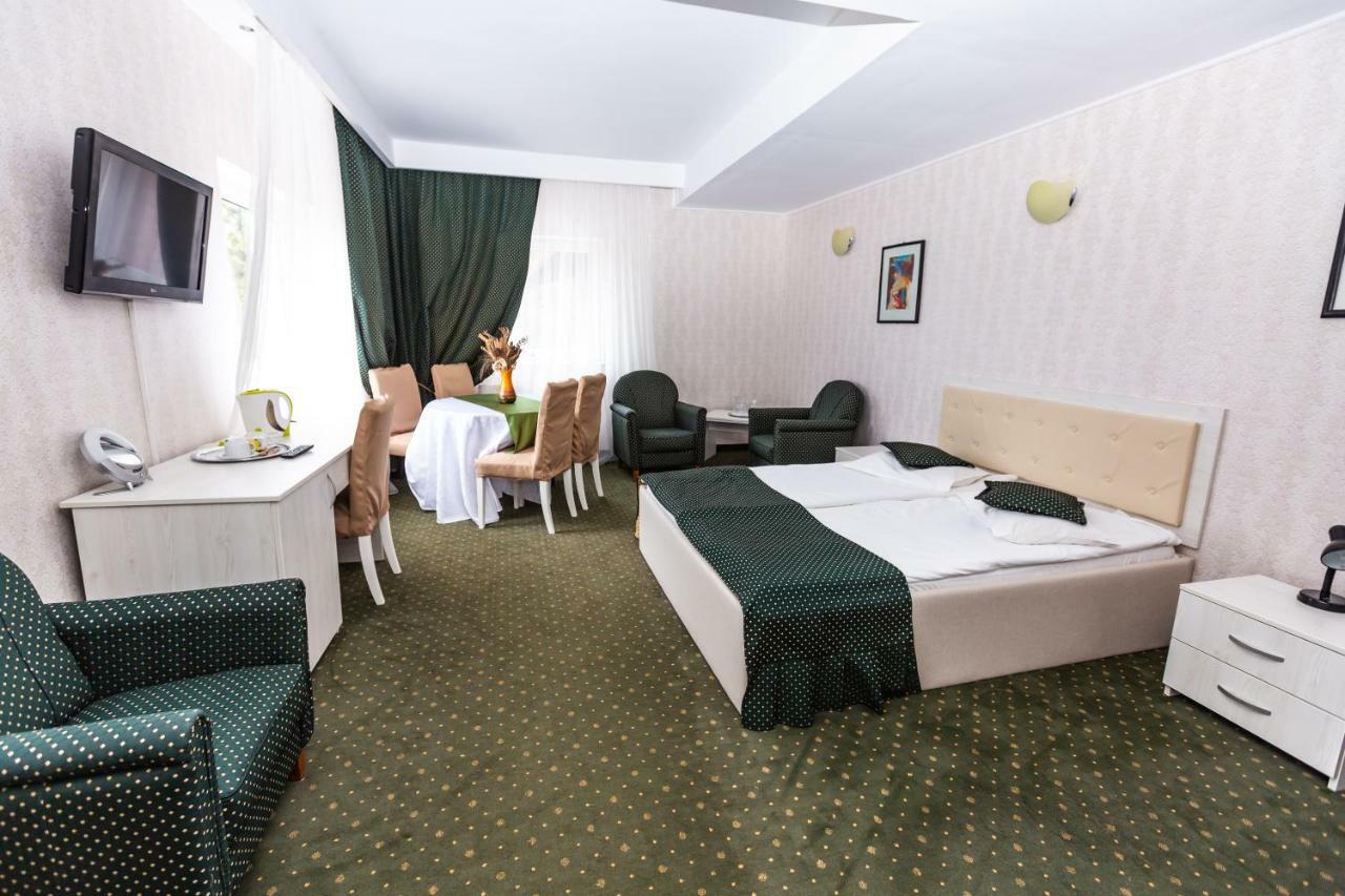 Hotel Miraj - Restaurant & Sauna & Biliard Poiana Brasov Εξωτερικό φωτογραφία